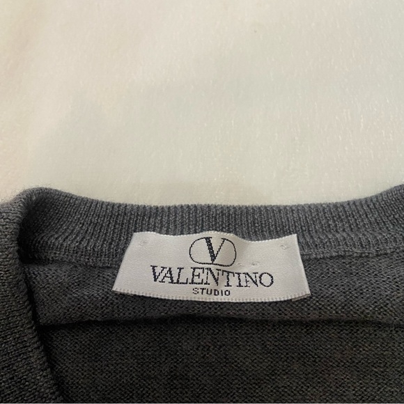 Valentino Maglia Gray Wool V-neck Sweater *flaw* Size Large 2983 - Picture 6 of 16